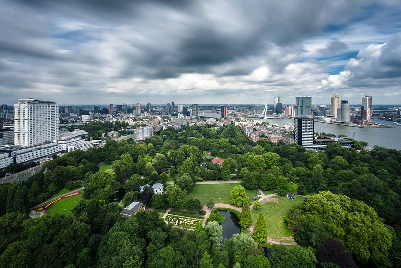 Wolken über der Skyline von Rotterdam vom Euromast aus von Martijn Smeets