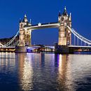 Tower Bridge zur blauen Stunde in London von Markus Lange Miniaturansicht