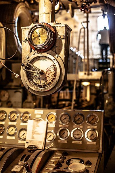 verschiedene Meter auf einem Boot von Eric van Nieuwland