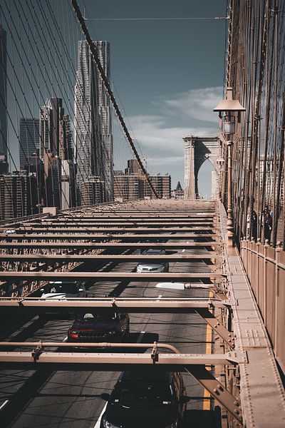 Brooklyn Bridge: A landmark through the ages by Endre Lommatzsch