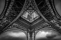 Onder de Eiffeltoren van Robbert Ladan thumbnail