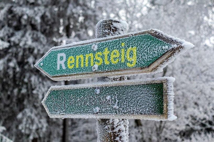 Beautiful winter landscape on the heights of the Thuringian Forest by Oliver Hlavaty