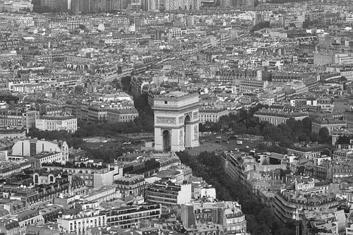 L'Arc de Triomphe à Paris depuis la Tour Eiffel