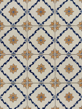 Traditionele Portugese wandtegels met bloemmotief