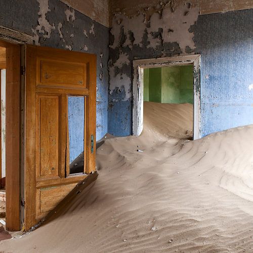 Verlaten plekken - zandduin huis - Kolmanskop - Namibië