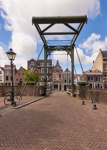 Ophaalbrug de Piet Heynsbrug in Rotterdam Delfshaven