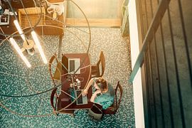 Flexworker dans un café sur Studio Reyneveld