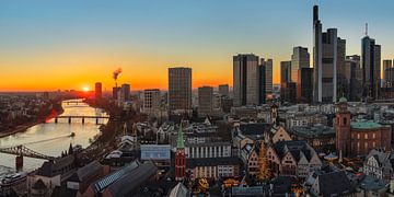 Frankfurt bij zonsondergang