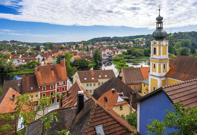 Vue sur le village idyllique de Kallmünz par ManfredFotos