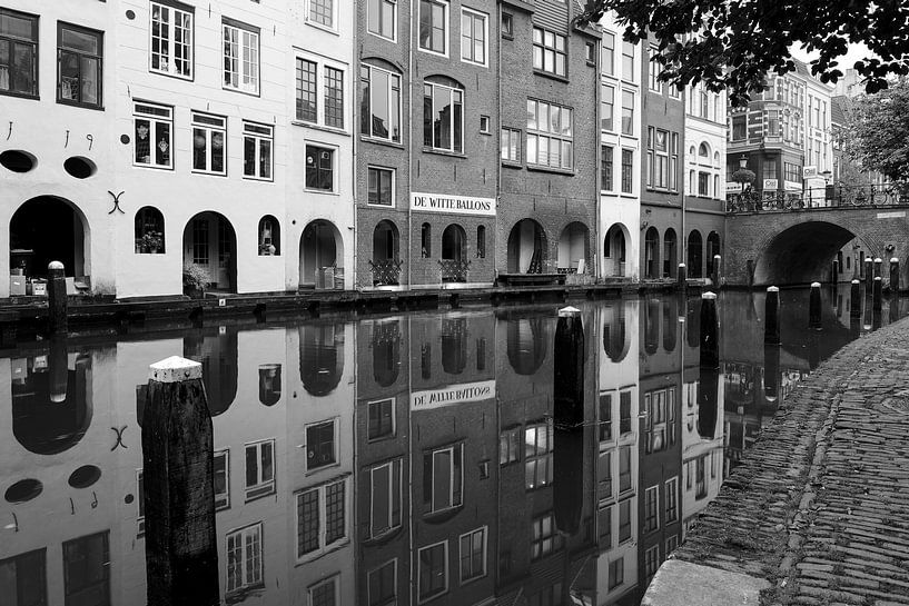 St. Maartensbrug, the canal and the white balloons in Utrecht by Elles Rijsdijk