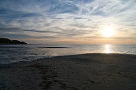 Zonsondergang op het strand van Zingst, romantisch van Martin Köbsch