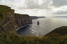 Die Cliffs of Moher sind die bekanntesten Klippen in Irland.