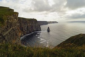 Die Cliffs of Moher sind die bekanntesten Klippen in Irland.