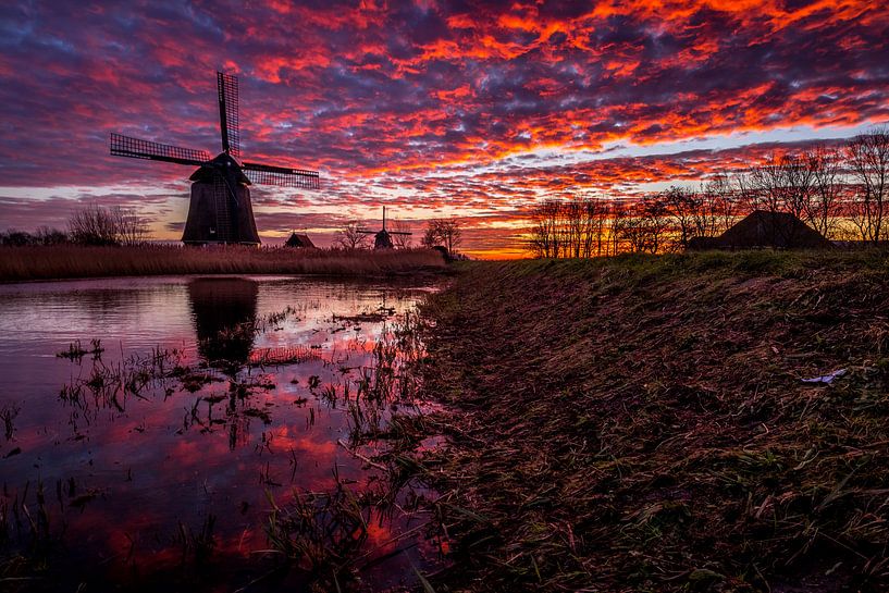 Les moulins accueillent le matin par peterheinspictures