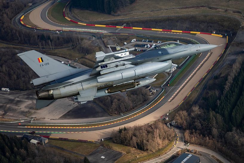 Gedetailleerde close-up beelden van F-16 gevechtsvliegtuigen. van ross_impress