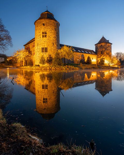House to the house, Ratingen, North Rhine-Westphalia by Alexander Ludwig