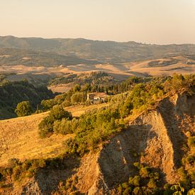 Zonsondergang in de heuvels van Toscane | Italië | Reisfotografie van Mariska Scholtens