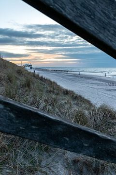 De uitgestrektheid van de oceaan bij zonsondergang van Your Happy Life