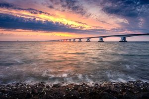 Zeelandbrug tijdens zonsopkomst