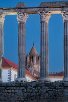 Romeinse tempel en kathedraal in Evora