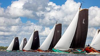 Sailing on the Sneekermeer lake