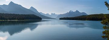 Maligne Lake, Jasper, Alberta, Canada van Alexander Ludwig