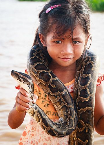 Meisje met boa constrictor