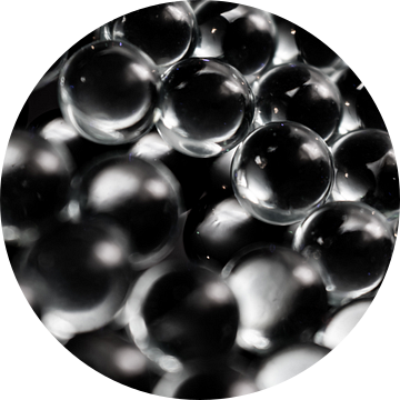 Glazen bol cluster - licht en structuur in detail