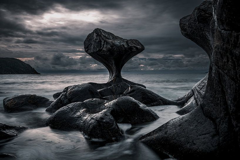 The guardian of Måløy by Gerry van Roosmalen