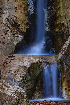 Stille cascade van Robert Hoiss