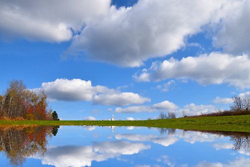 Wolken in een de herfsthemel