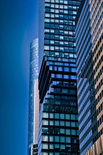 Stedelijke elegantie - moderne architectuur in hemelsblauw