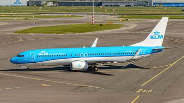 KLM Boeing 737-800 passagiersvliegtuig. van Jaap van den Berg