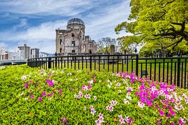 HIROSHIMA Blossoms of hope at the place of remembrance by Melanie Viola