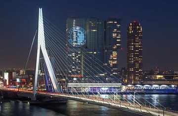 The Erasmus Bridge in Rotterdam (Feyenoord Edition) by MS Fotografie | Marc van der Stelt