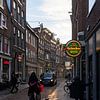 centrum van Amsterdam tijdens het blauwe uurtje van Jeannette Kliebisch