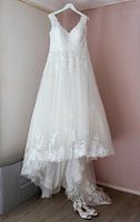 Romantisches Brautkleid mit Spitze und Tüll - Elegante Brautmode