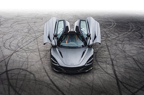 McLaren 720s from above