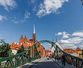Breslau – wo farbenfrohe Geschichte, stimmungsvolle Gassen und malerische Brücken aufeinandertreffen.