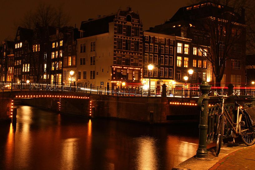 Amsterdam bij nacht en overal fietsen van Marjo Snellenburg