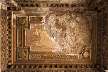 Decaying Ceiling.