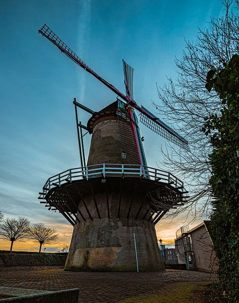 The mill of Axel by Wesley Kole