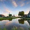 Zaanse Schans bij zonsopkomst – Rustgevend Hollands landschap van Ad Jekel