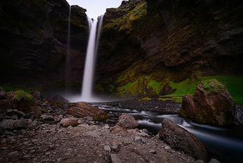 Kvernufoss, une cascade peu fréquentée dans le sud de l'Islande