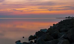 Zonsondergang bij het Ijselmeer van Tjitske de Roos