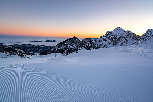 Dageraad over het Tannheim skigebied
