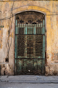 prachtige deur in havana, cuba