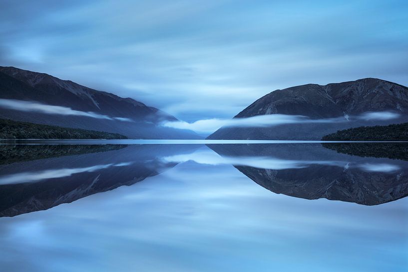 Nebelschwaden über Lake Rotoiti, Nelson Lakes National Park; Neuseeland von Markus Lange