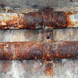 Minimalismus Kunst Fotografie Rusty Tube von Hendrik-Jan Kornelis