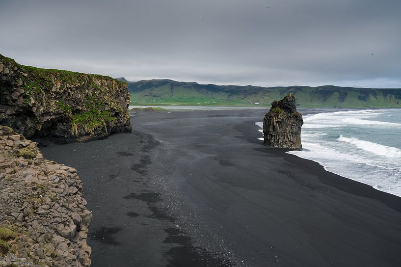 Schwarzer Strand in Island von Tim Vlielander